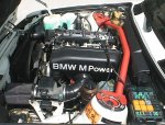 Motorraum mit BMW-M-Power-S14