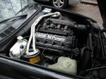 Motorraum mit komplett revidiertem S14 und BMW-M-Power-Schriftzug