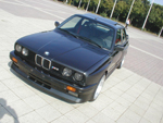Frontansicht mit M3-Emblem im Grill