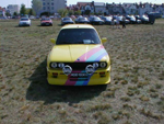 Der M3 von schräg vorn auf dem Feld
