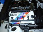 Motorraum mit Warsteiner-Beschriftung