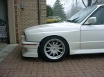 Radhaus mit 18-Zoll-Compomotive-Felge, Nahaufnahme