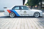 Seitenansicht mit M-Streifen-Beklebung