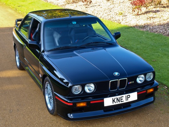 Schwarzer BMW M3 Sport Evolution